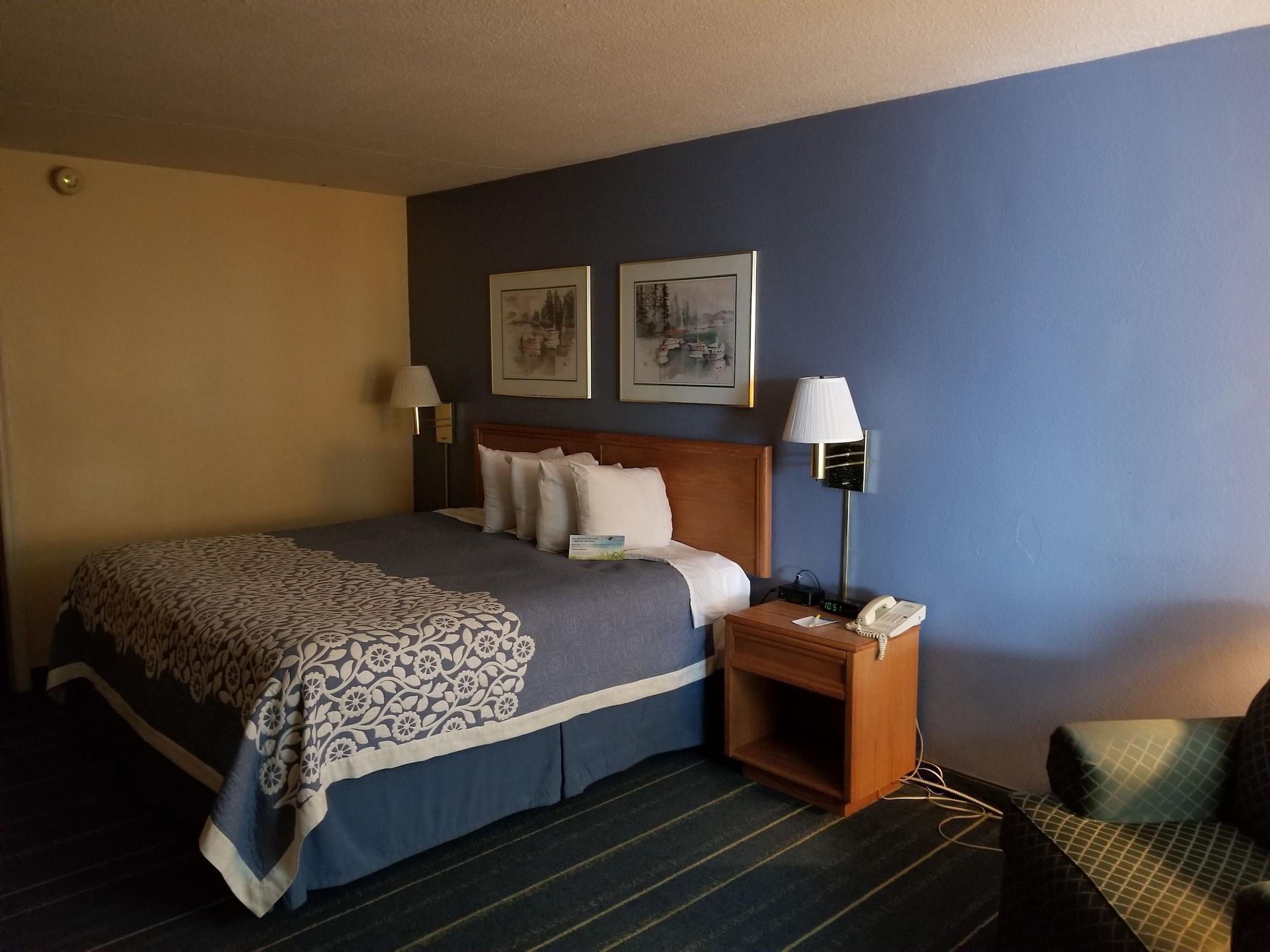 Days Inn By Wyndham South Hill Extérieur photo