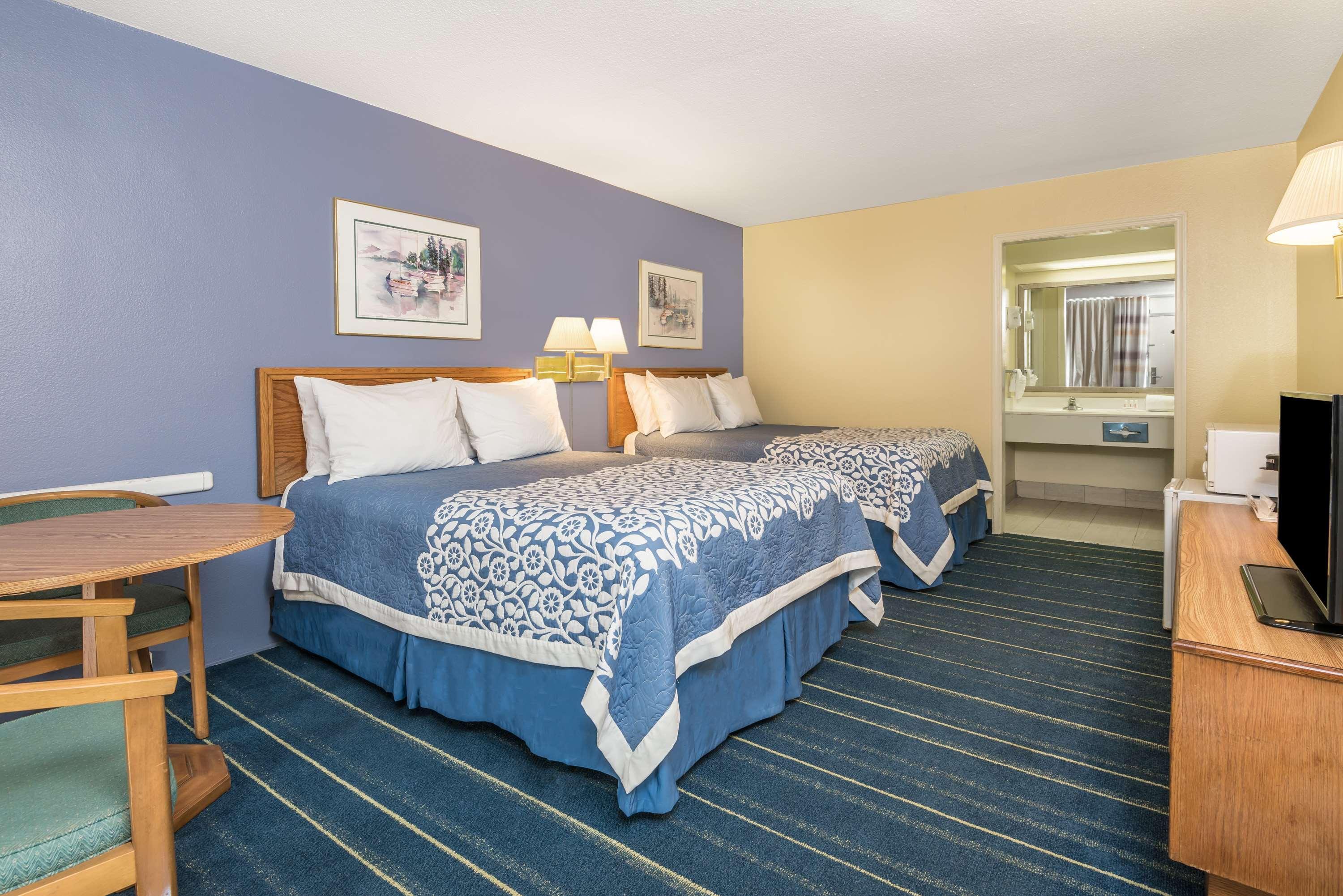 Days Inn By Wyndham South Hill Extérieur photo